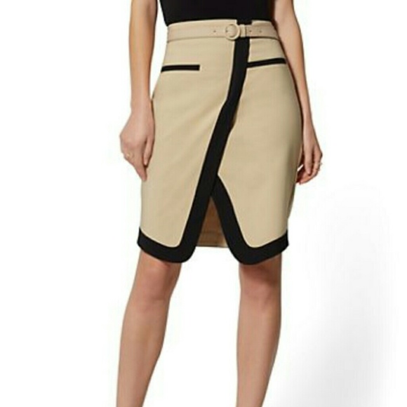 New York & Company Dresses & Skirts - New York & Company Piped belted skirt